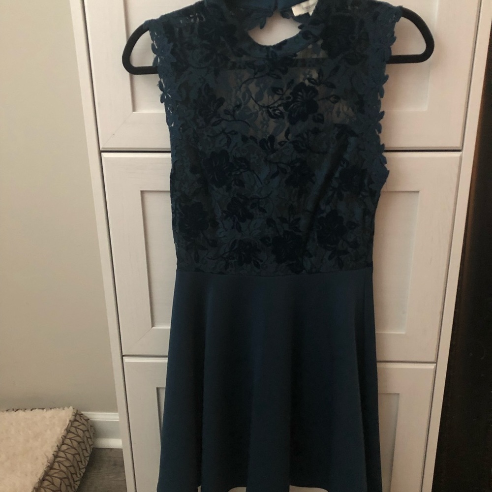 Francesca’s Women’s Dress